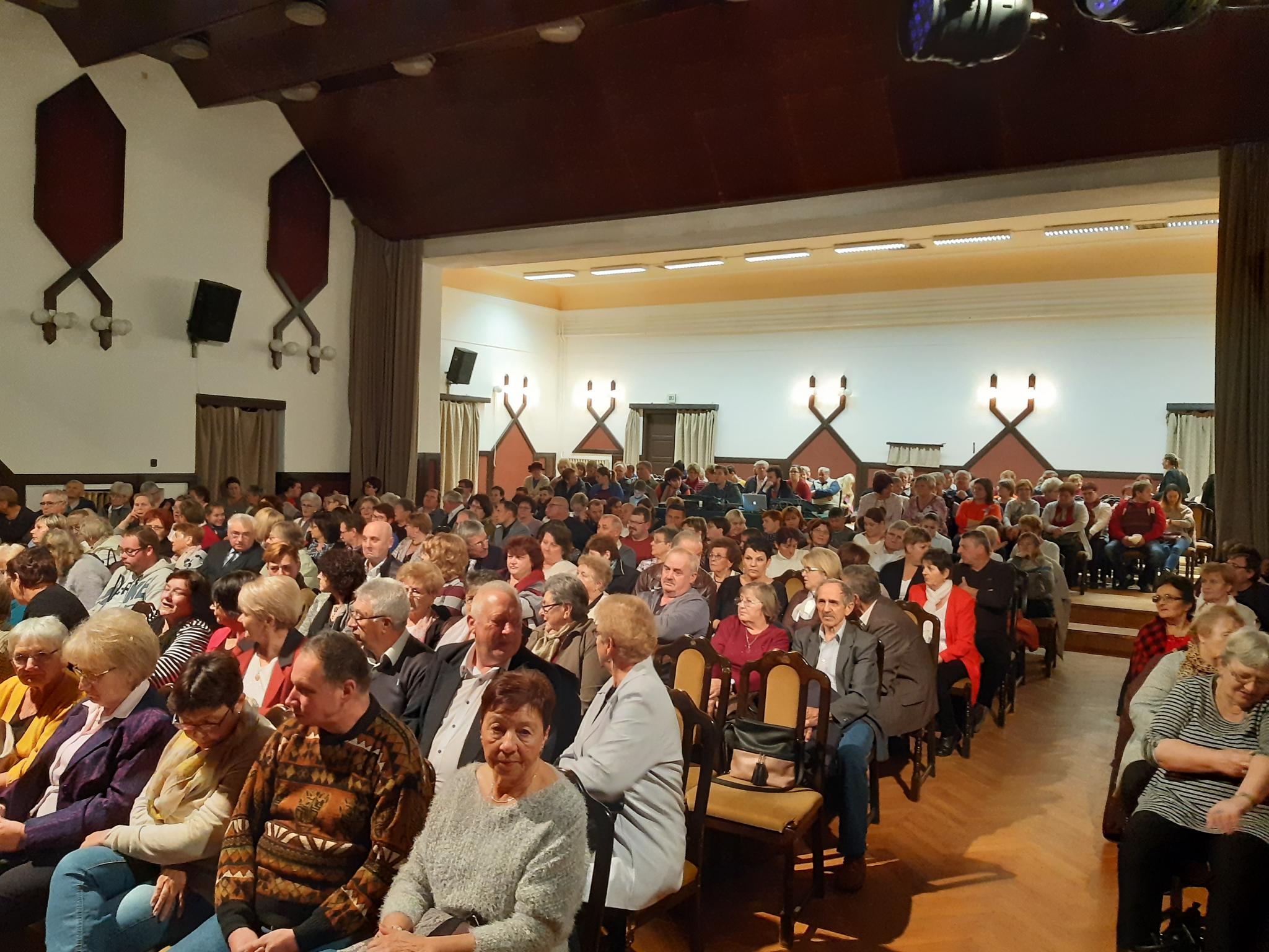 TOP-7.1.1-16-H-ESZA-2019-00221 - Színház az élet - Kulturális programsorozat Gyomaendrődön